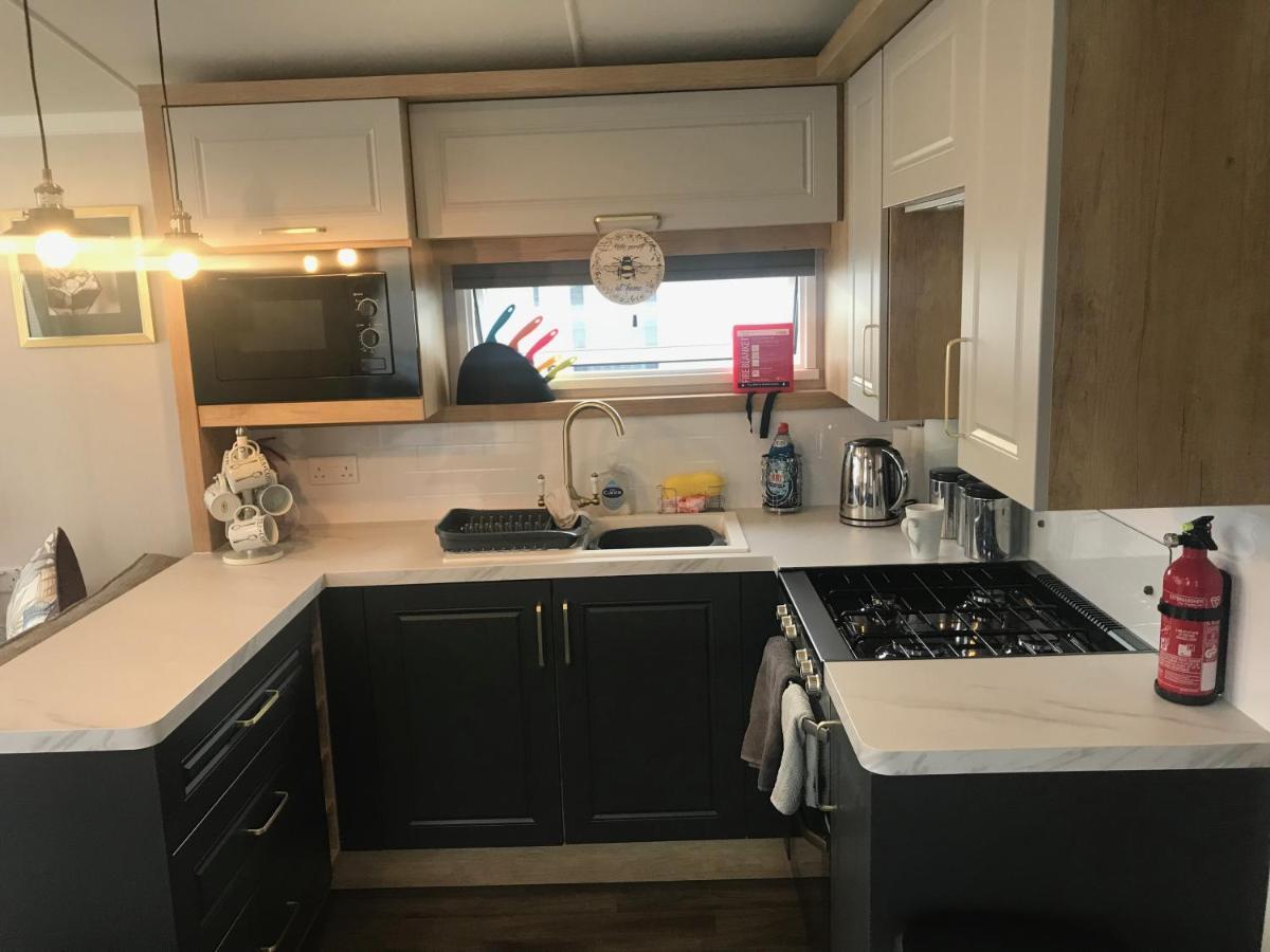 Flamingo Land Private Caravan - No 8 Cedarwood Hotel Kirby Misperton Ngoại thất bức ảnh