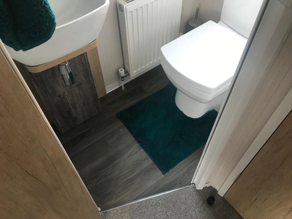 Flamingo Land Private Caravan - No 8 Cedarwood Hotel Kirby Misperton Ngoại thất bức ảnh